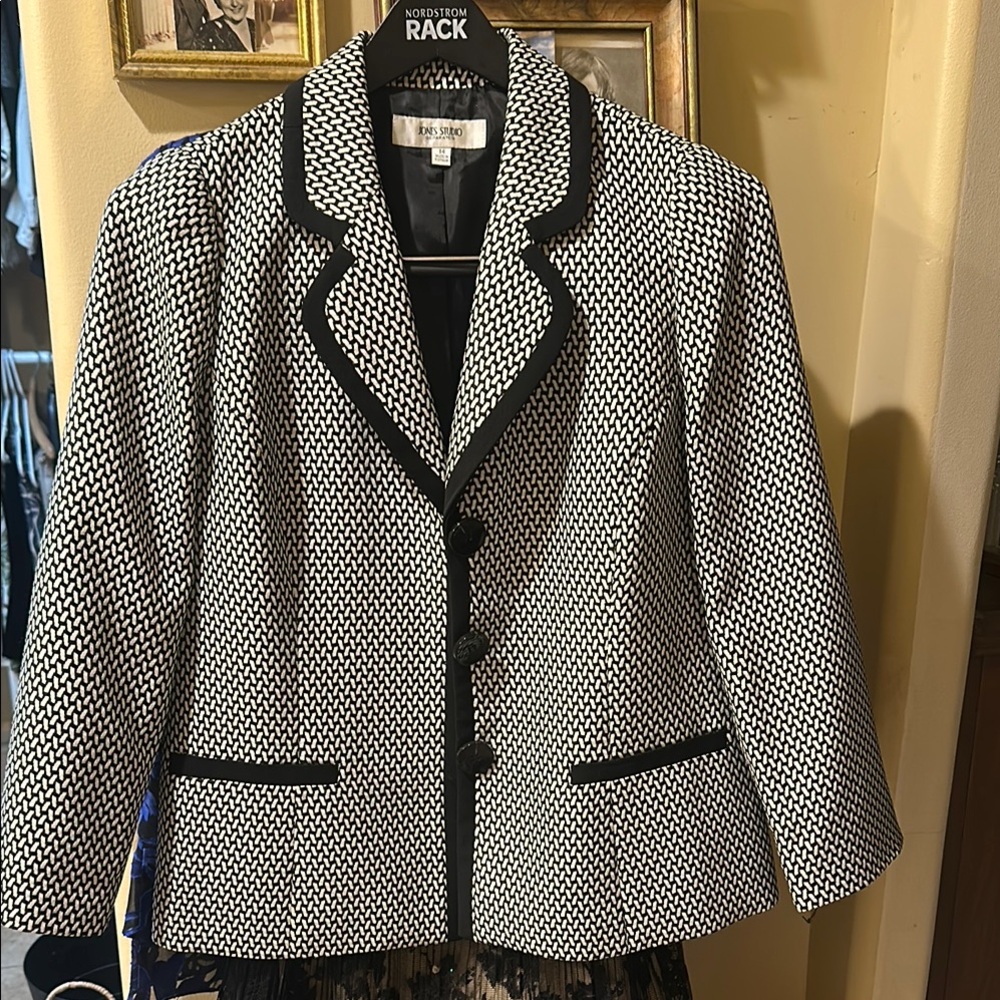 Jones Studio Black and White Women's Jacket